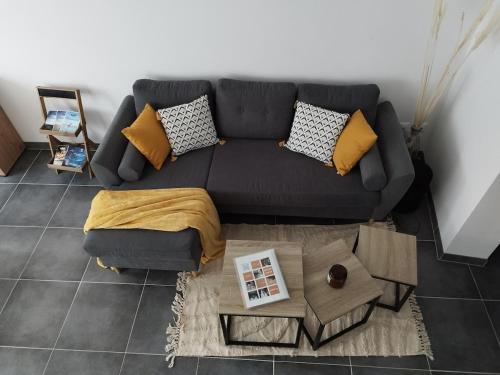 Posezení v ubytování Mon petit coin de Boulogne - Maison avec terrasse