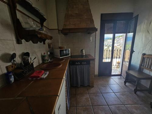 Dapur atau dapur kecil di Meson Rural Iptuci