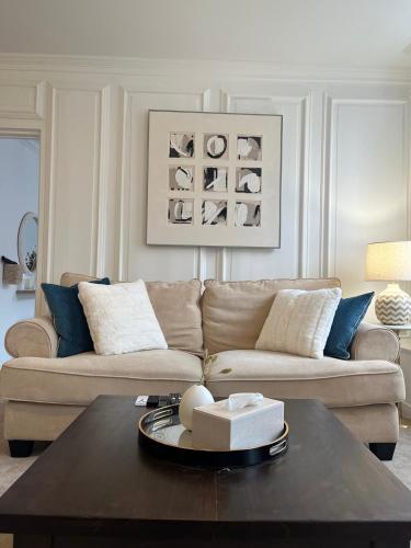 Spacious 2B Flat in Clement Houseにあるシーティングエリア