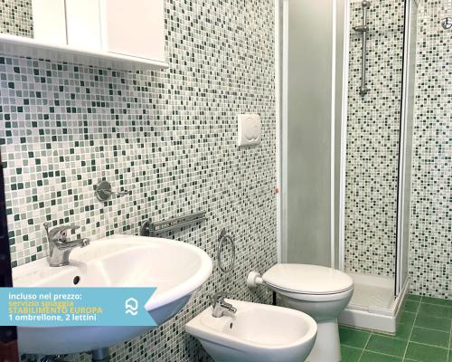 Ένα μπάνιο στο RS316 - Marcelli, bilocale in residence fronte mare pt