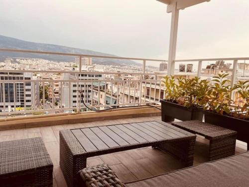 Athens Tiny rooftop by Super Host Hub