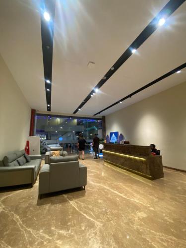 Khu vực ghế ngồi tại Nagoya Thamrin Apartment Tower B #05-16