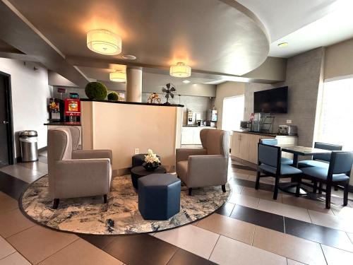 Khu vực ghế ngồi tại Best Western Plus Jackson Downtown Coliseum