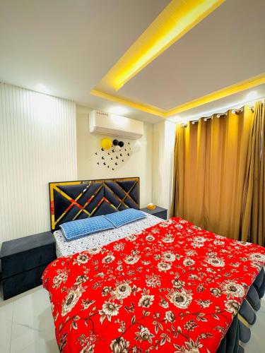 Gallery image of Shazi Heights in Lahore