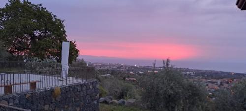 Η ανατολή ή δύση του ηλίου όπως φαίνεται από αυτό το bed & breakfast ή από εκεί κοντά