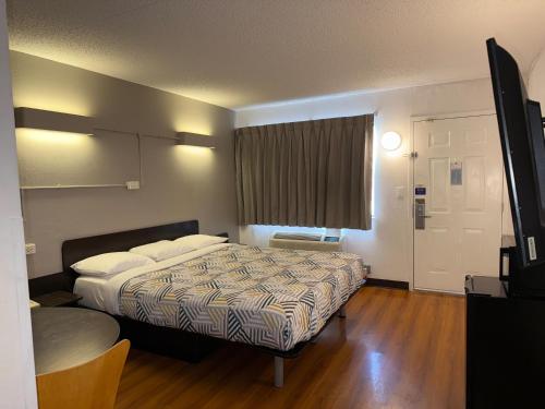 Ένα ή περισσότερα κρεβάτια σε δωμάτιο στο Motel 6-Joliet, IL - I-80