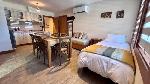 Entre Cumbres Apart Hotelにあるキッチンまたは簡易キッチン