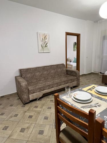 SOL - Entire Holiday Apartment on a budget