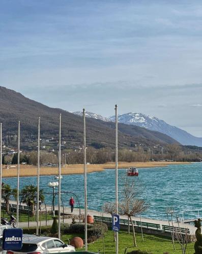 Kraštovaizdis prie apartamentų