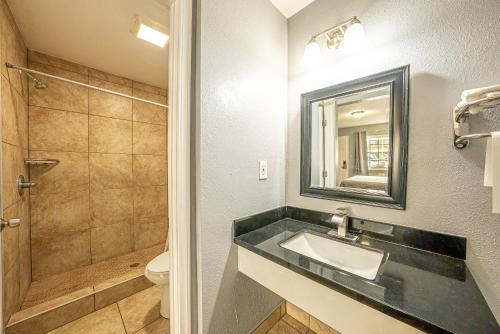 Ένα μπάνιο στο Villa Motel