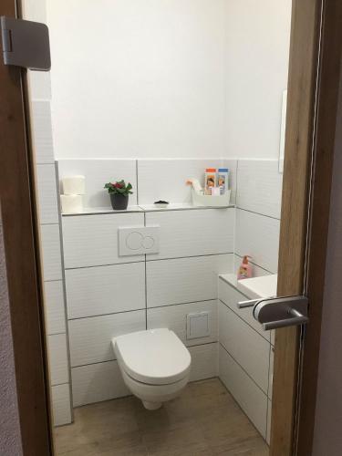 Un baño de Hotel am Wasserturm