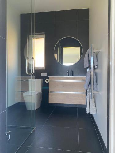 Koupelna v ubytování Lakeview Kanuka Retreat