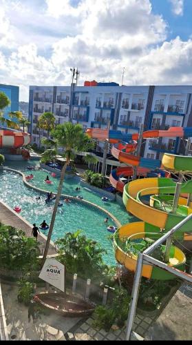 a water park with a bunch of water slides at Apartment pentapolis studio in Stalkudo