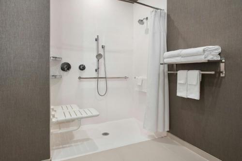 Gallery image of Willow Grove Inn by IHG in Willow Grove