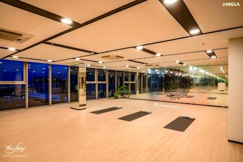 an empty room with a yoga class in a building at The Sóng Vũng Tàu Escape Apartment in Vung Tau
