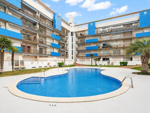 Apartamento de 3 habitaciones para 6 personas en Roses con Wi-Fi y Parking - ES-228-202