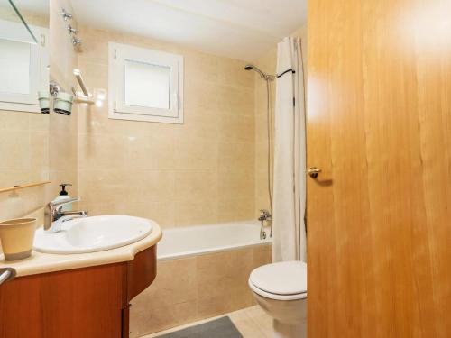 Appartement 3 pièces pour 6 personnes à Roses avec Wi-Fi et Parking