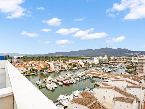 Appartement 3 pièces pour 6 personnes à Roses avec Wi-Fi et Parking