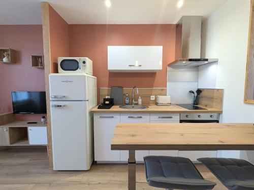 Studio calme centre-ville Châteauroux avec parking - FR-1-591-725