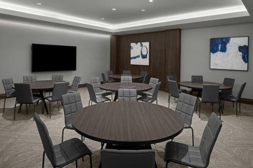 TV/Unterhaltungsangebot in der Unterkunft AC Hotel by Marriott Durham Duke University