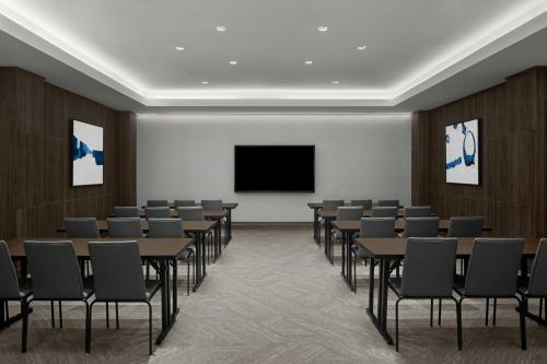 TV/Unterhaltungsangebot in der Unterkunft AC Hotel by Marriott Durham Duke University