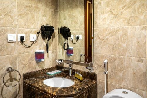 Koupelna v ubytování Cordoba Al Azizia Hotel