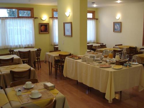 Jídlo v aparthotelu nebo okolí