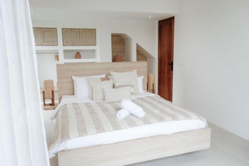 Gallery image of Havens Duplex - 2 Villas Combo 6BR Up to 12px Close to Finns And Beach With Easy Walk To Berawa Street in Canggu