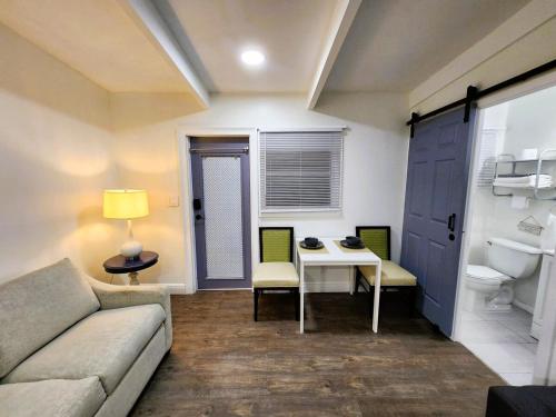 Gambar di galeri bagi JDC Super Suite Close to Everything 4 Guests di Tampa