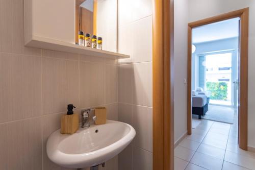 Artistic 2bedroom Luxury Hop to Acropolis