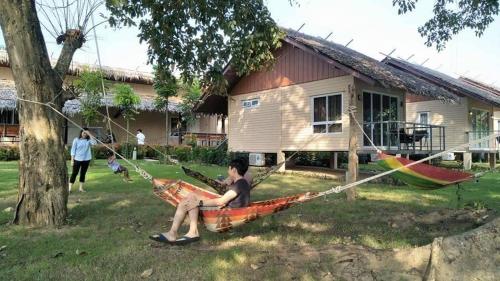 ผู้เข้าพักที่ นรินฟ้า รีสอร์ท
