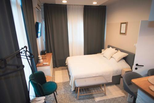 Zen Modern Studio - Private Entrance & Free Parking - Near Antunović