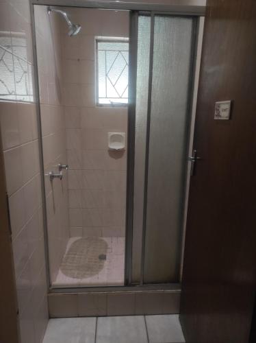 Bilik mandi di Tumelos Place