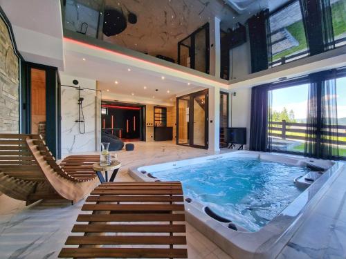 LK Forest Villa luksusowe domy z basenem z jacuzzi, sauną, grotą solną, salą bilardową i ogrodem