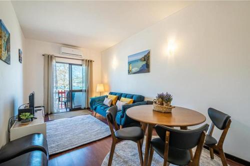 Apartamento Avenida - sunny apartment over the marina