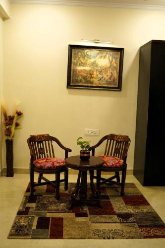 Palm Kothi- 3BHK Duplex Villa in Jaipurにあるシーティングエリア
