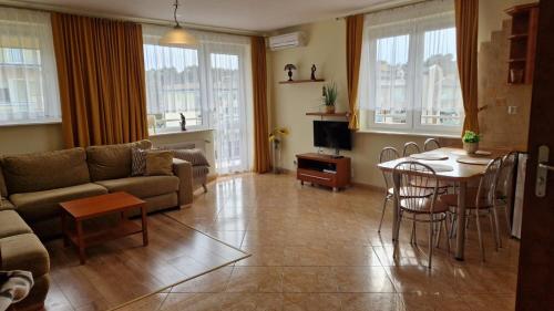 Słoneczny apartament Na Wydmie z windą