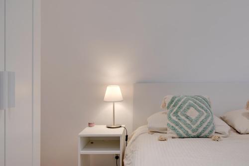 Newly renovated charming downtown apartment