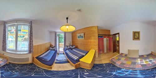 Postel nebo postele na pokoji v ubytování Ferienhaus-Römerthurm