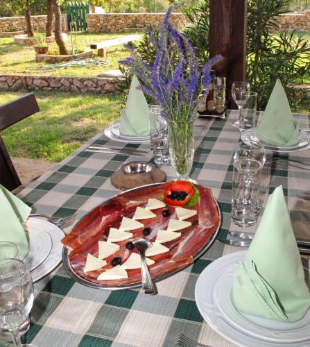 Jídlo v penzionu nebo okolí