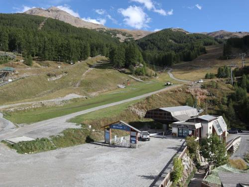 Studio cabine 4 personnes, balcon et accès direct pistes - FR-1-322-562