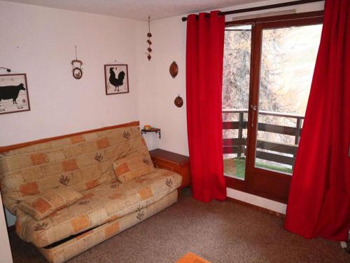 Studio calme, balcon, à 100m des pistes et commerces - idéal pour 4 personnes - FR-1-322-579