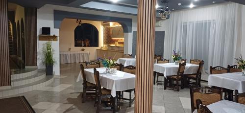 Εστιατόριο ή άλλο μέρος για φαγητό στο Hotel Perla