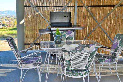 Televisyen dan/atau pusat hiburan di Wooden Nest
