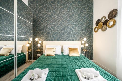 Ένα ή περισσότερα κρεβάτια σε δωμάτιο στο City Center Luxury Portofino - Free Parking - AC