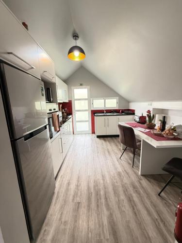 Studio privado com vista mar e montanha
