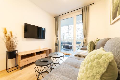 Cozy garden apartment