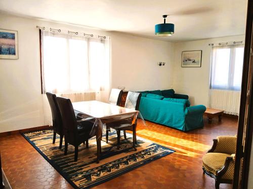 Spacieux appartement proche centre et piscine