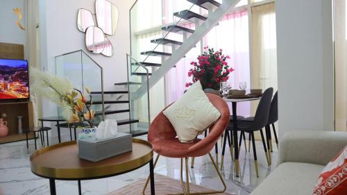 Elegant Coastal 2BR Escape -Tranquil Tides