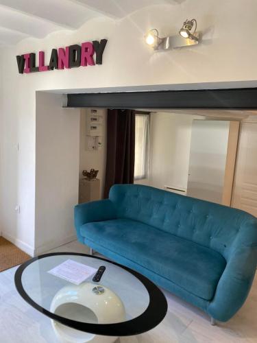 Logement avec alcôve et jardin proche du Château